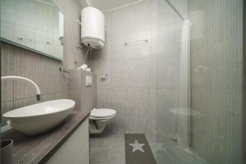 Apartments Dobrenic Vodice Exterior photo